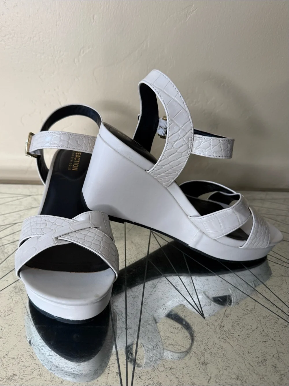 Kenneth Cole Reaction White Clarissa Croc Wedge Sandals - Size 7.5 NWOT